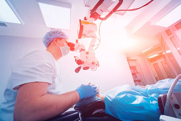 vision flou apres operation lasik myopie chirurgie refractive oeil paris dr camille rambaud chirurgien ophtalmologue paris