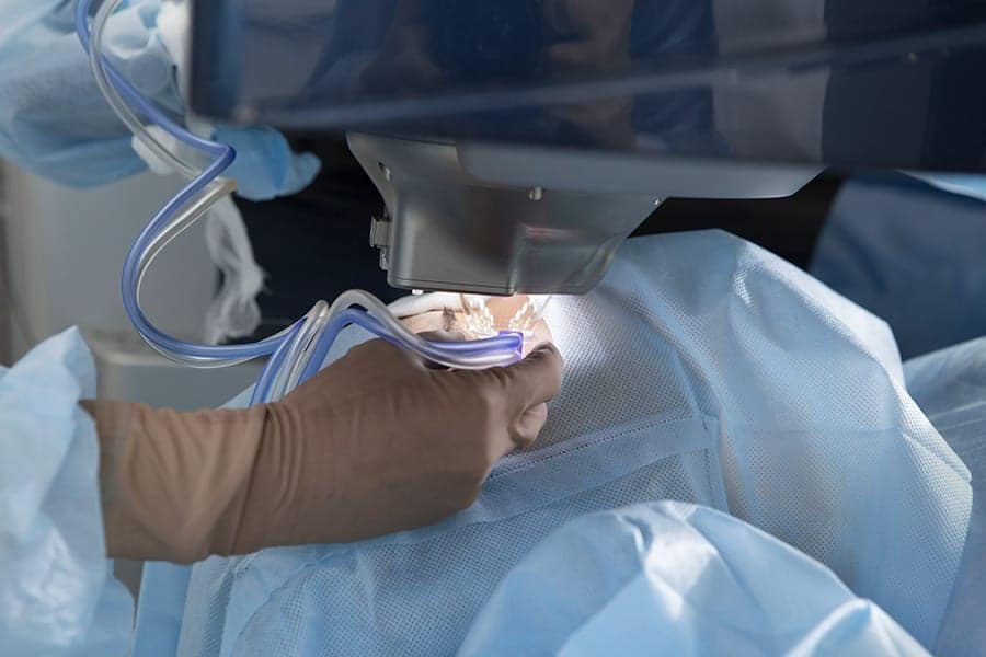 operation myopie duree intervention resultats lasik avantages inconvenients recuperation chirurgien ophtalmologue specialiste chirurgie réfractive paris dr camille rambaud operation myopie duree intervention resultats lasik avantages inconvenients recuperation chirurgien ophtalmologue specialiste chirurgie réfractive paris dr camille rambaud